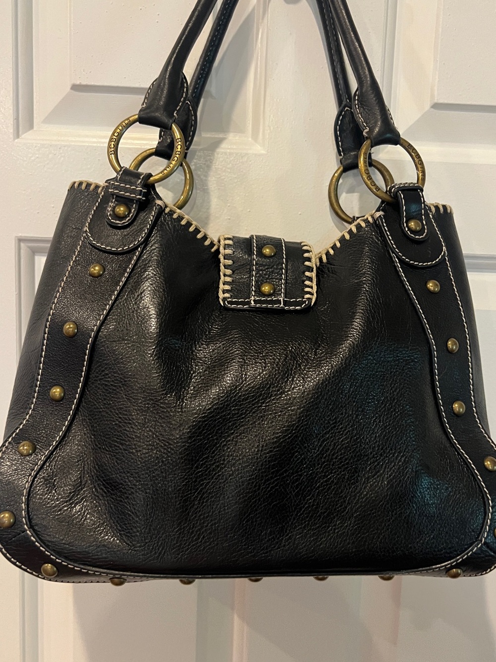 Vintage BCBG Girls Black Leather Handbag with Contrast Stitching and Ring Detail - Picture 4 of 9